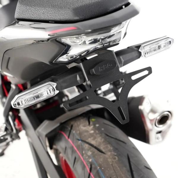 Dudukan Plat Nomor R&G Z900'17/ZH2 '20 LP0360BK