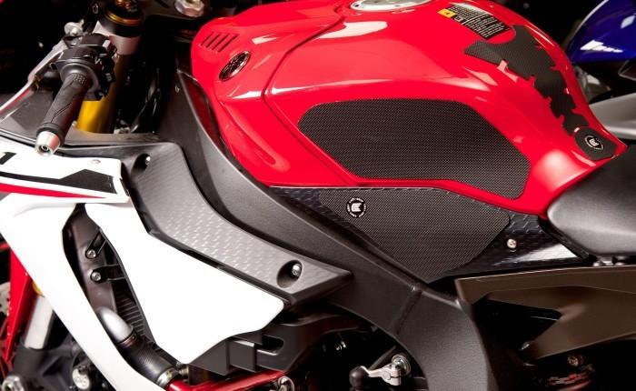 Tankpad Eazi Grip Side Yamaha YZF-R1/R1M '15-'19 Tank Grip Black/Clear PRO919